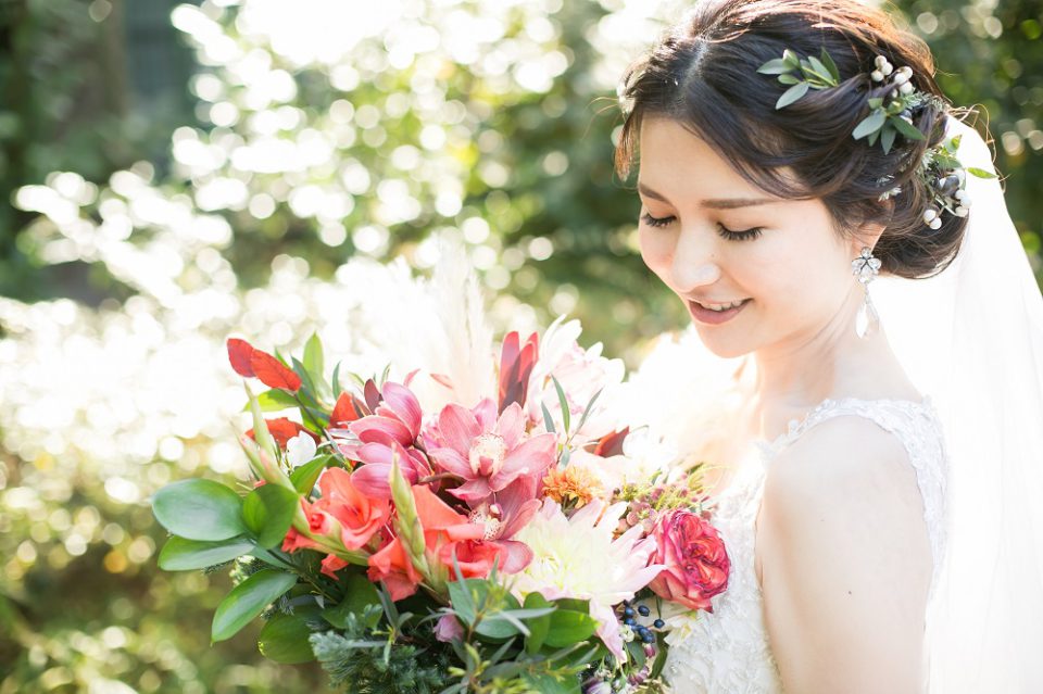 個性的でかわいい おしゃれ花嫁ヘアスタイルをご紹介 でら婚 個性的でかわいい おしゃれ花嫁ヘアスタイルをご紹介 でら婚