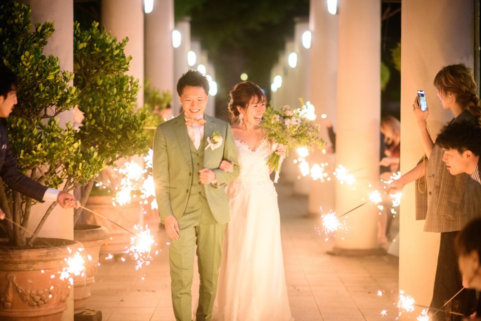 21年版 現役プランナーが伝授 結婚式の退場シーンを彩る演出をご紹介 でら婚