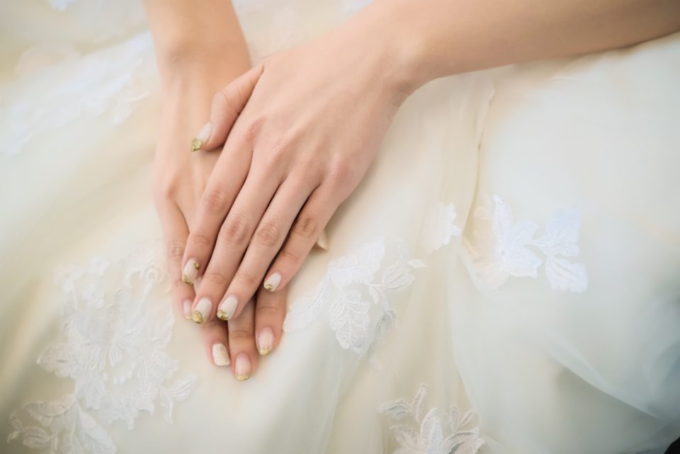 22年トレンド 花嫁の手元もおしゃれに ブライダルネイルをご紹介 でら婚 22年トレンド 花嫁の手元もおしゃれに ブライダルネイルをご紹介 でら婚