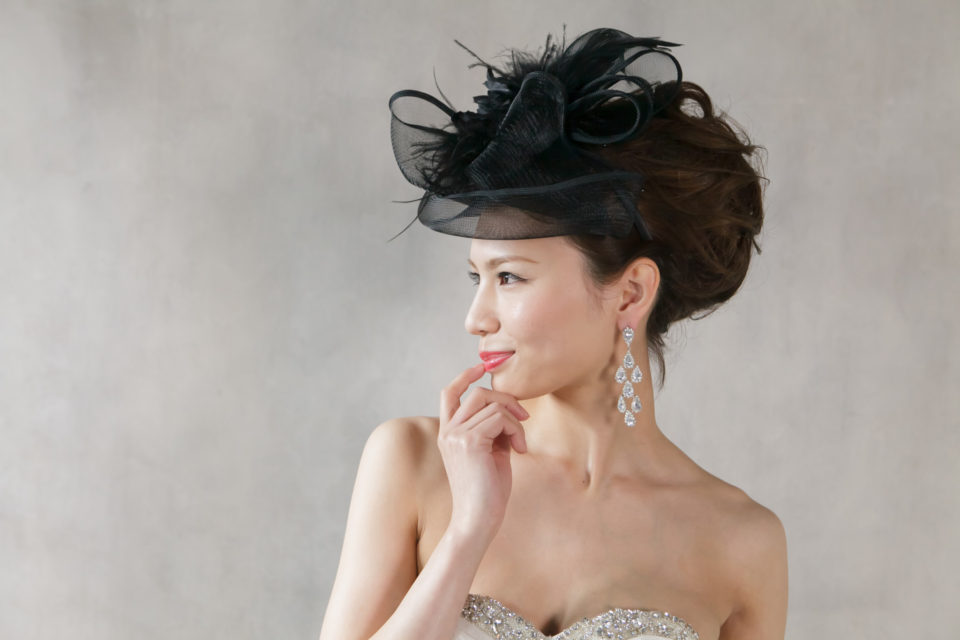 21年 ウエディングドレスに似合うヘアスタイルとは 花嫁に人気の代表的なブライダルヘアまとめ でら婚
