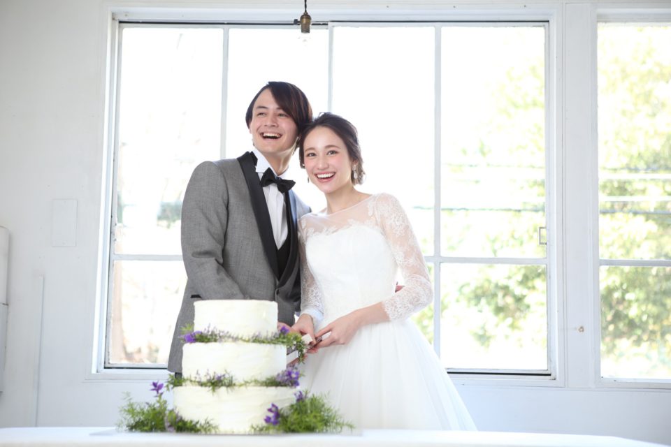 定番から変わり種まで ファーストバイトのアイディアをご紹介 でら婚