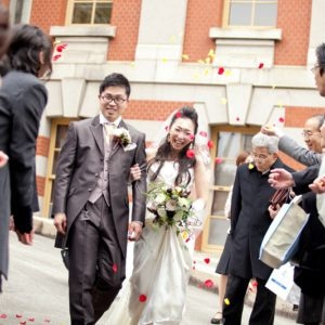 ゲストからの祝福のシャワー