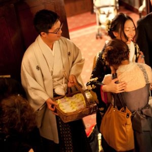 ひとりひとりをお見送り